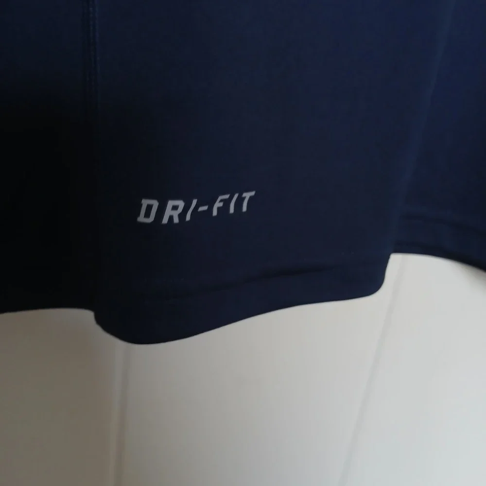 NIKE Shirt Dri-FIT Legacy Swoosh Logo Athletic Performance Men's‎ Medium Blue